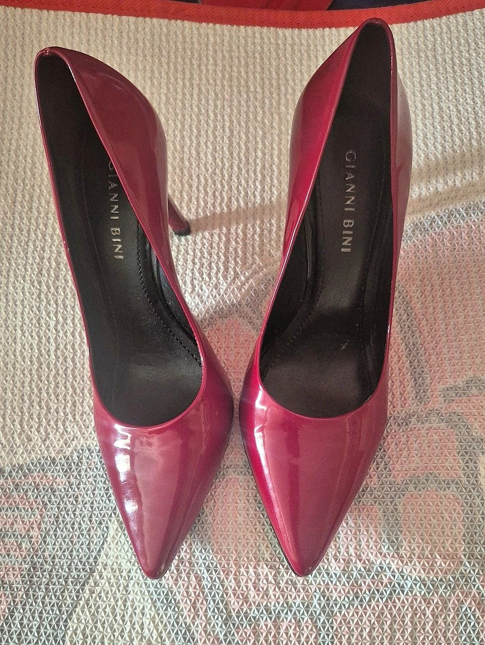 Gianni Bini Pointed Toe Heels in Red